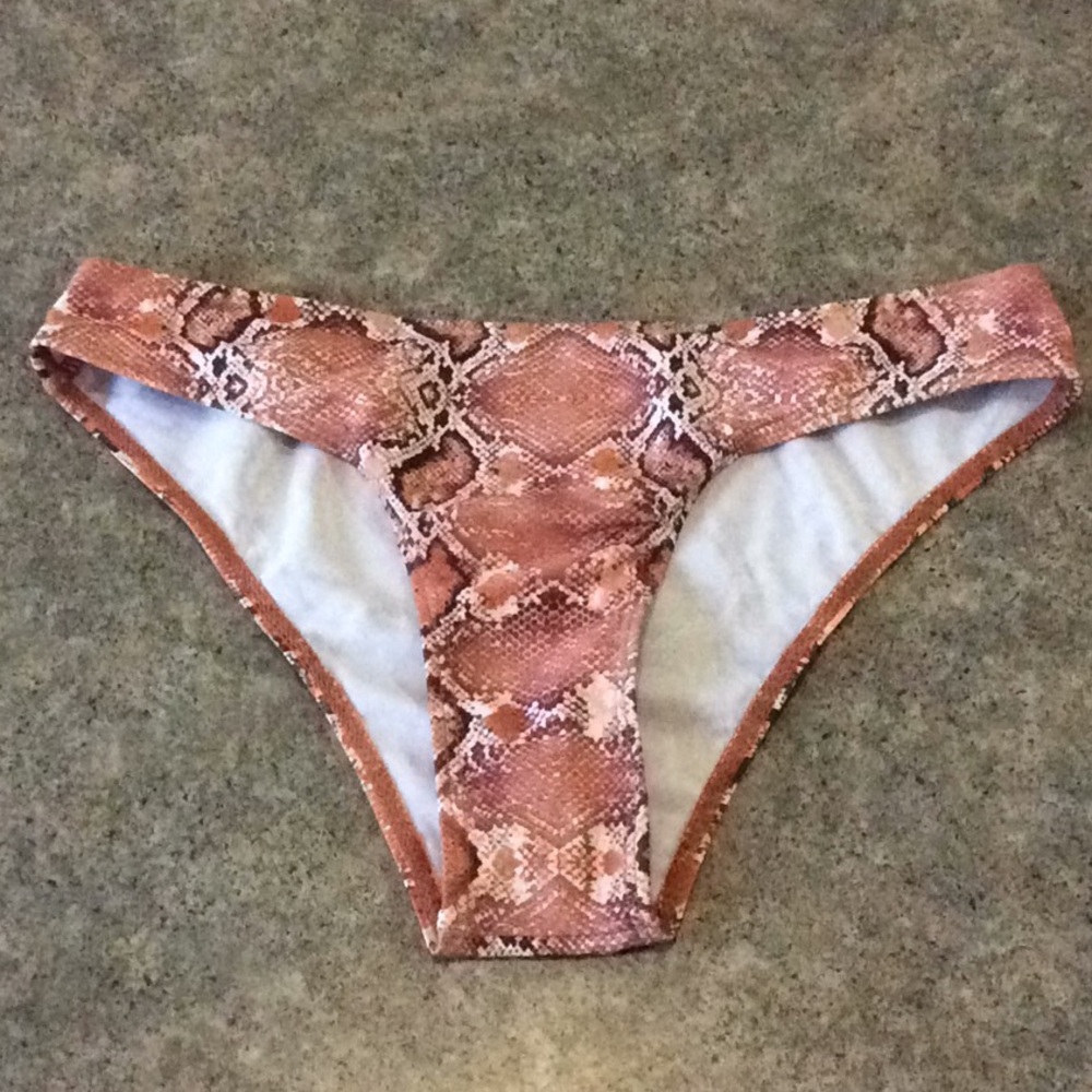 beautiful shein bikini 👙 bottom multi color 💕💕